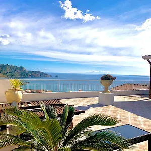 https://ortogrande-panoramic-house.taorminaitalyhotels.com