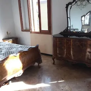 https://private-big-room.hotelslidodijesolo.com